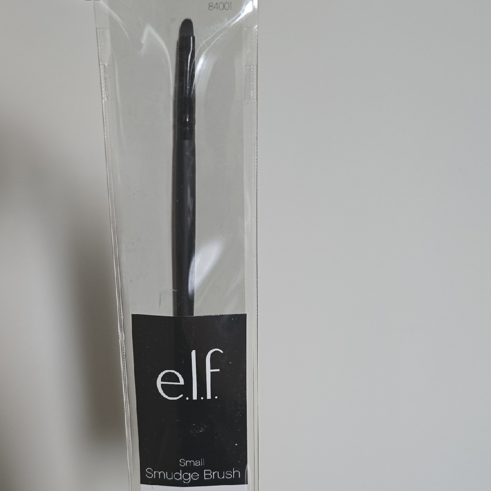 *FREE* ELF Small Smudge Brush - Black